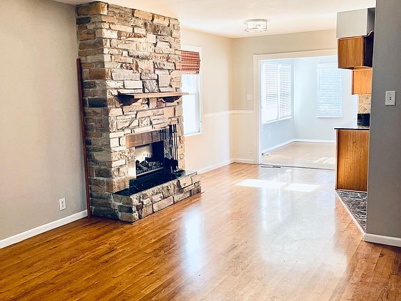 3rd image of 9927 Chileswood Dr