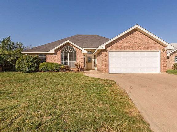 2nd image of 7526 Patricia Ln