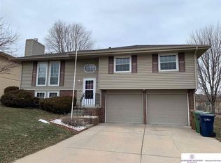 908 Avery Rd, Bellevue, NE 68123