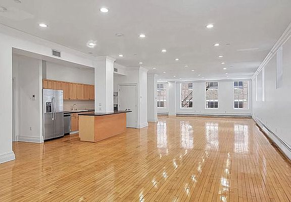 5th image of 54 Stone St APT 5A