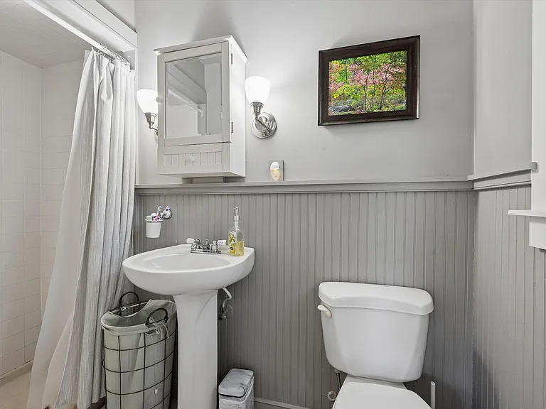 26 Woodbine Dr — Photo 17