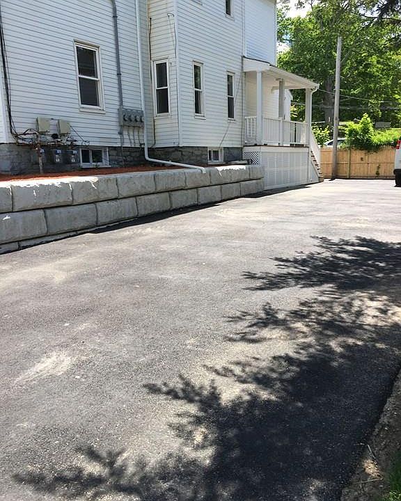 2nd image of 100 Winthrop St