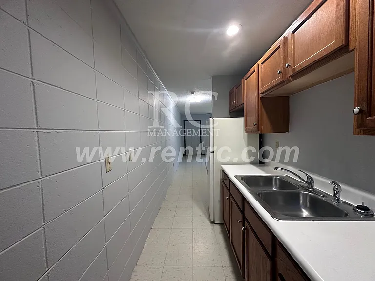 1005-4 Oak St — Photo 3