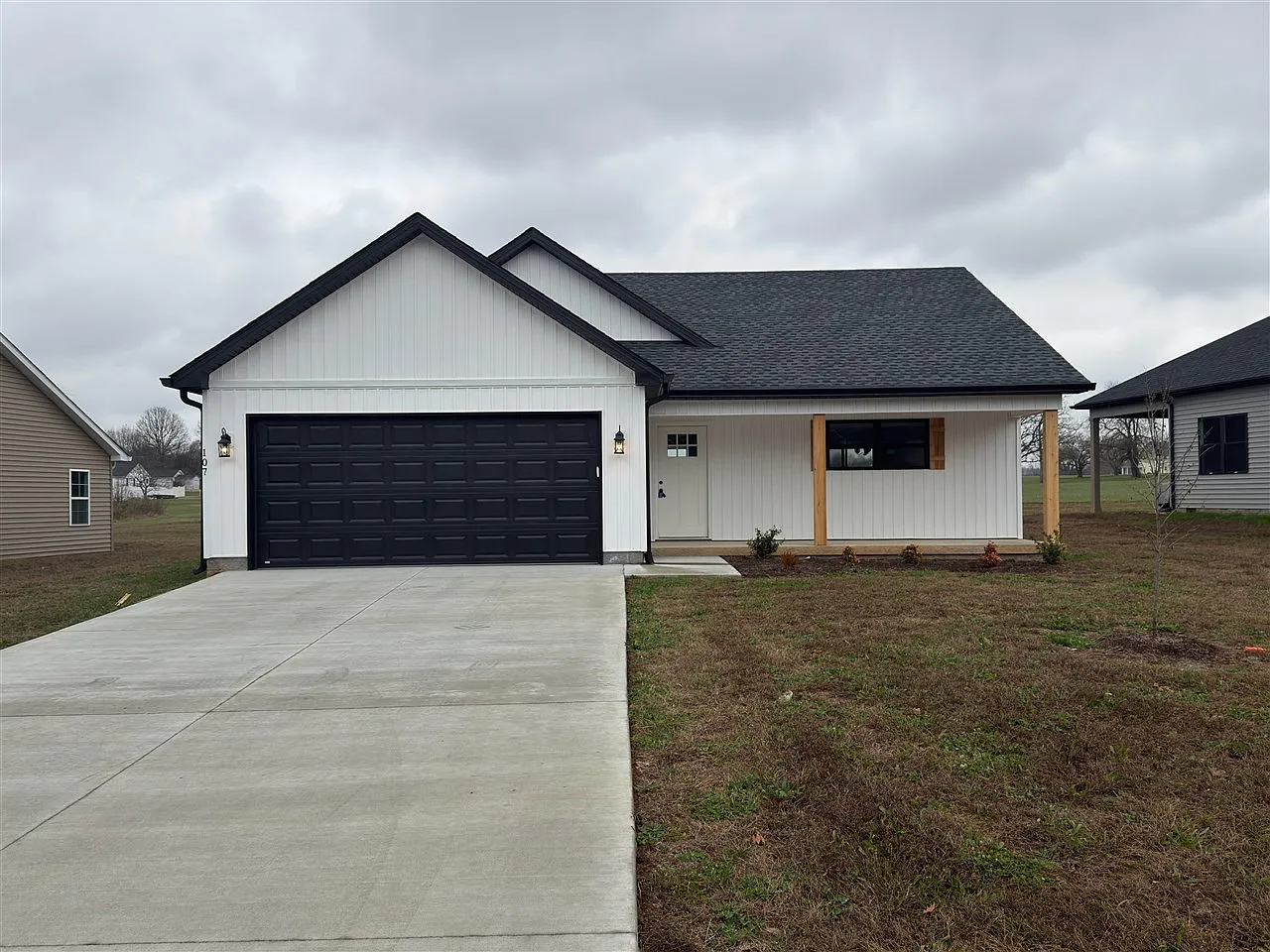 107 Madeline Ct photo 1