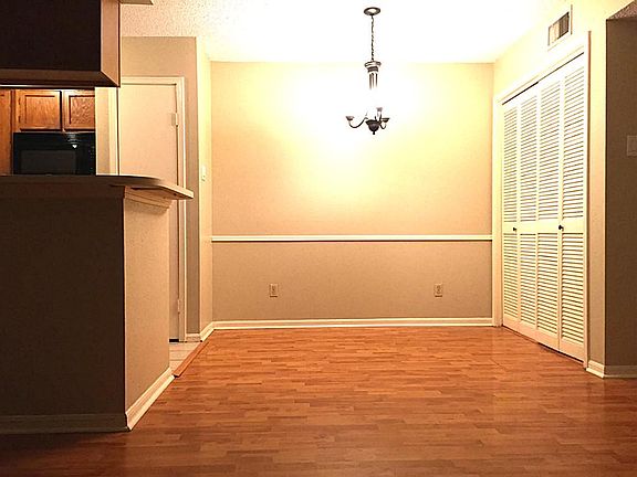 2nd image of 2120 El Paseo St APT 3007