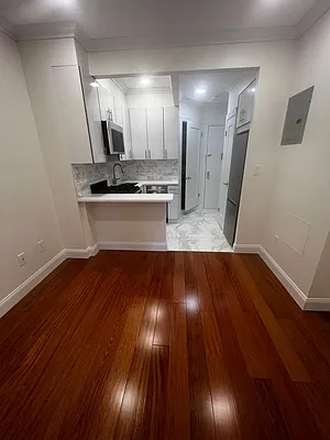 Rented by The Search D&M | media 21