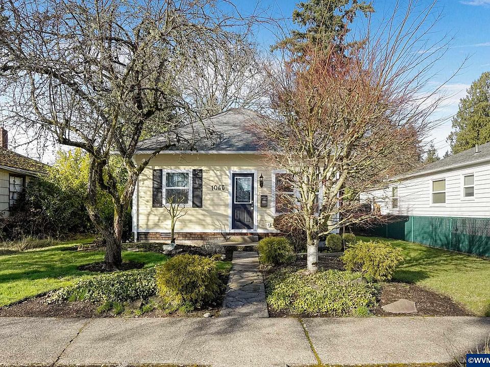 1st image of 1065 22nd St NE