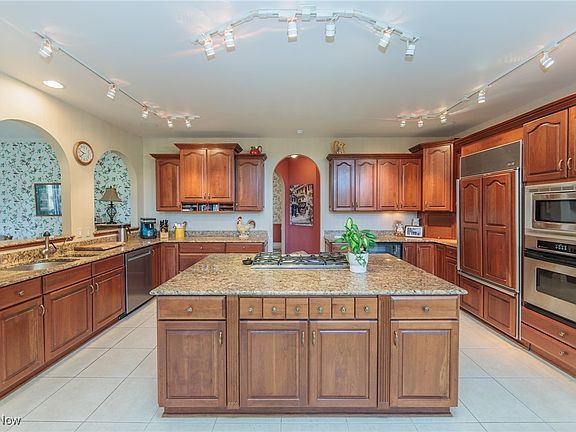 5th image of 39340 Evergreen Dr