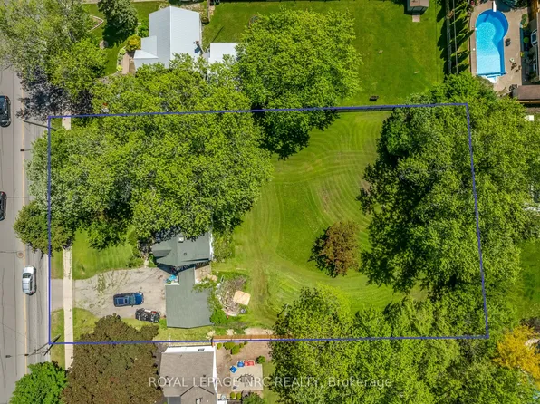 237 1st Ave, Welland, ON L3C 1Y7