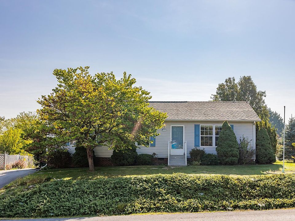 1st image of 2515 Brentwood Dr