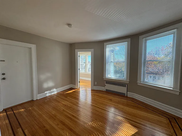 271 Davis Ave #2 — Photo 24