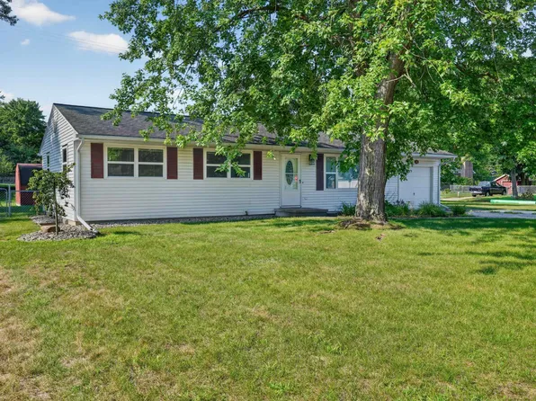 2621 Saint Marys Dr, Midland, MI 48640