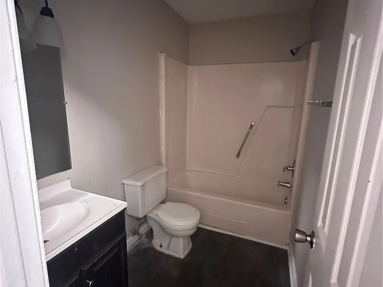 5801 Aftonshire Dr — Photo 8