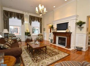 1030-32 Spruce St #100, Philadelphia, PA 19107