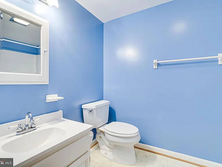 3022 Dower House Dr — Photo 39