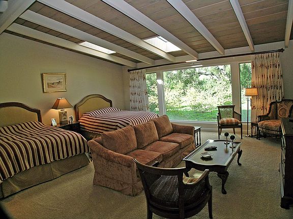Extra Large Guest Suite