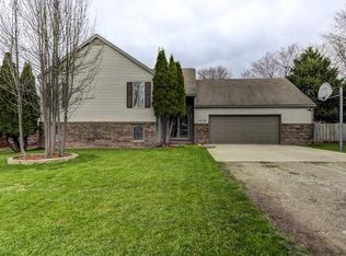 1276 Nicholson Rd, Lincoln, IL 62656