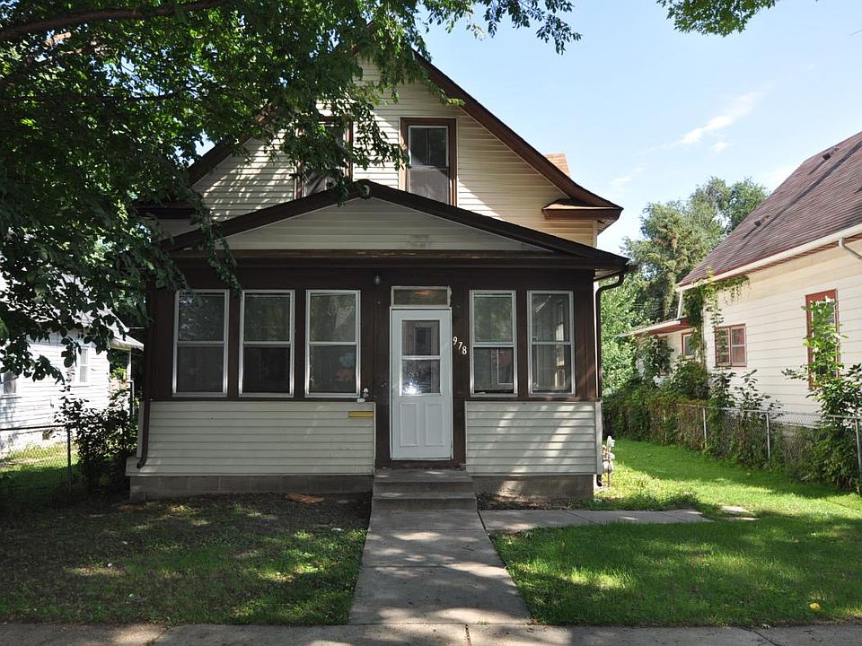1st image of 978 Woodbridge St