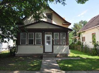 978 Woodbridge St, Saint Paul, MN 55117