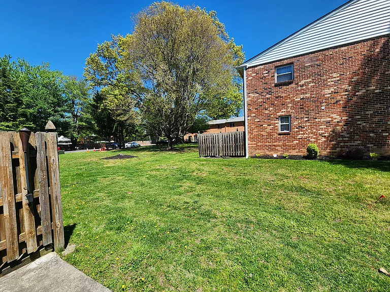1344 Rolling Glen Dr — Photo 17