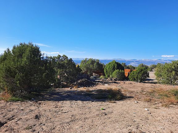 2nd image of 38532 Saddle Mountain Ln