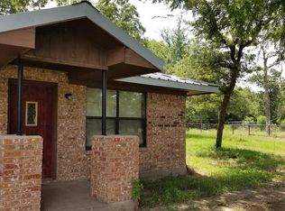 4049 Pecan Ln, Madisonville, TX 77864