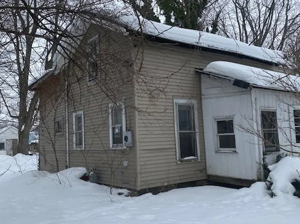 725 Church St, Medina, NY 14103