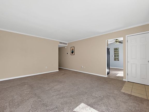 5th image of 35046 Rosslyn St