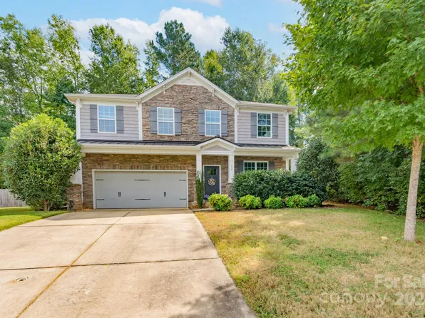 716 Virginia Pine Ln, Lake Wylie, SC 29710