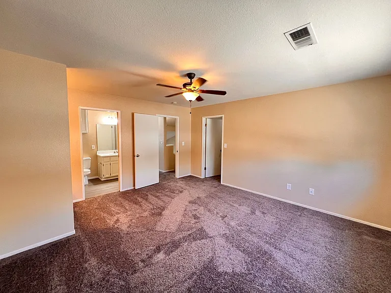 8111 Laborough Dr — Photo 15