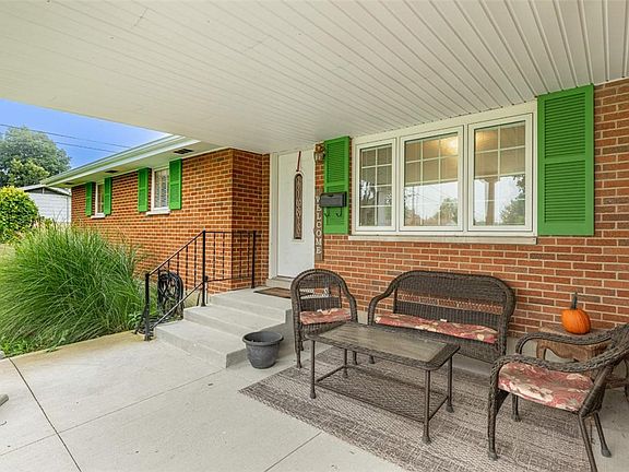 2nd image of 473 Rosetta St