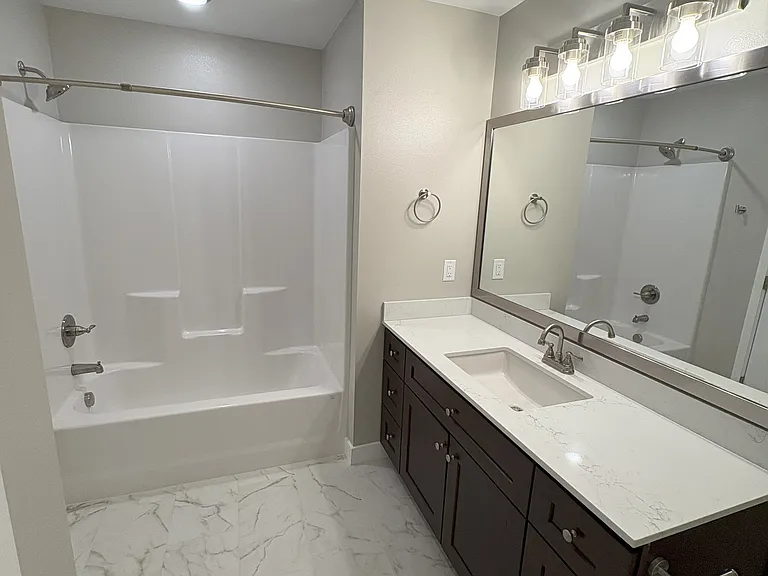 3513 Sussex Dr — Photo 8