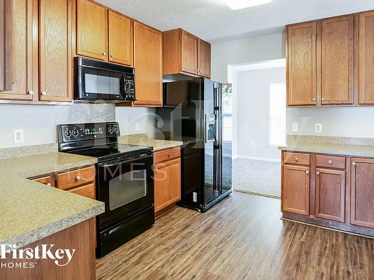 335 Seneca River Dr — Photo 8