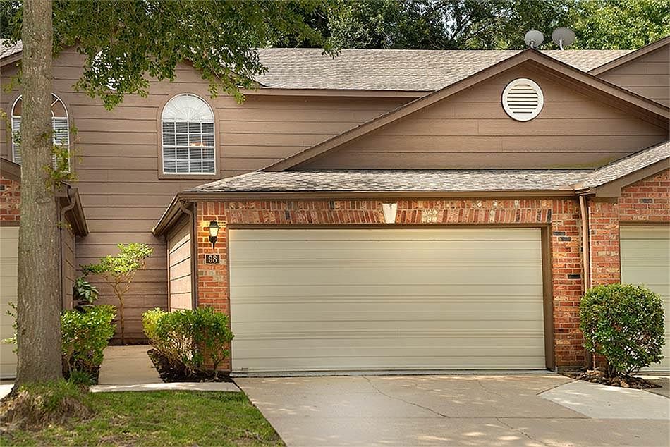 Welcome Home to 98 Willowood!