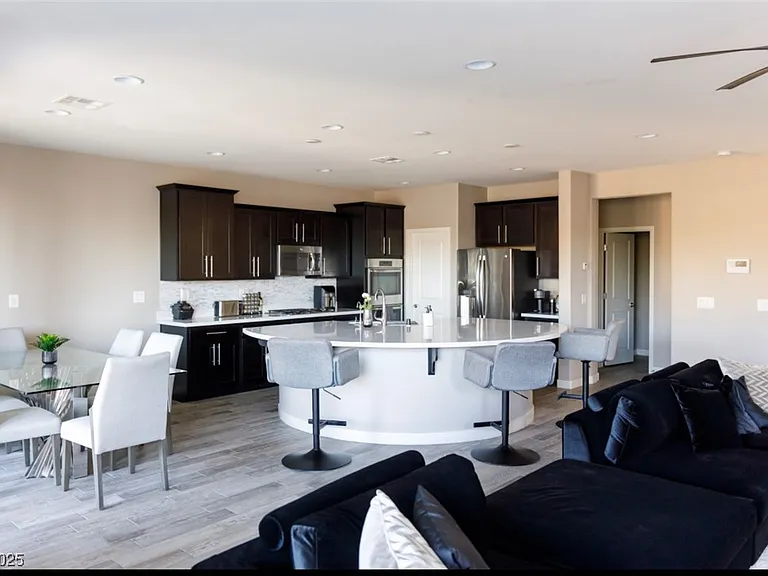 8631 Tortoise Canyon Ct — Photo 5
