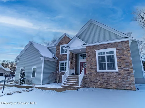 101 Powell Dr, South Abington Township, PA 18411