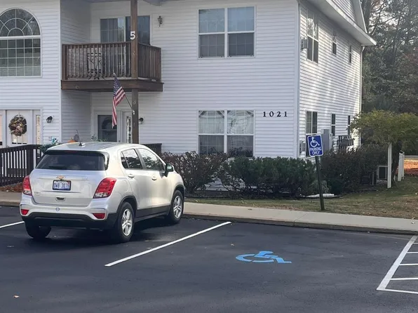 1021 E Lincoln St APT 1, East Tawas, MI 48730