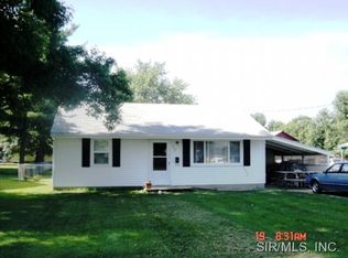157 Highland St, Carrollton, IL 62016
