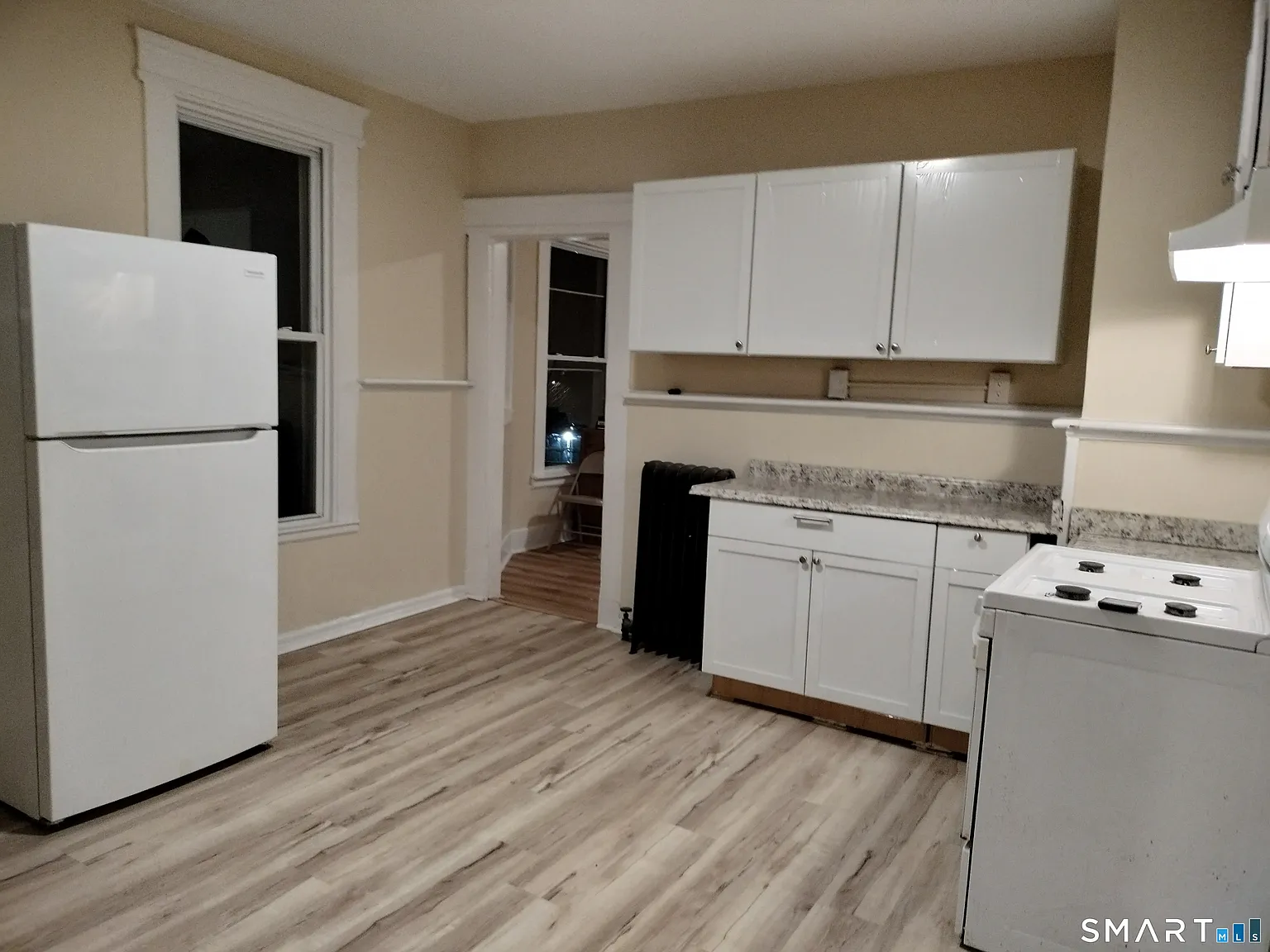 4 bed, 1.0 bath, 1329 sqft, $2,500 — Photo 1