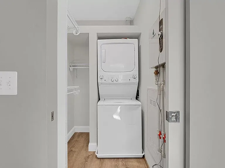 109 W Lexington St #5A — Photo 6