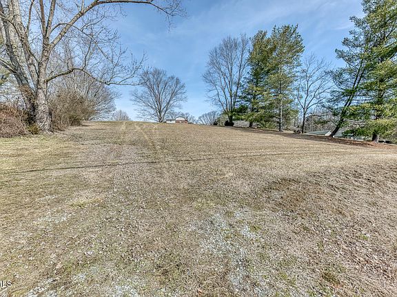 3rd image of 3683 Highway 126