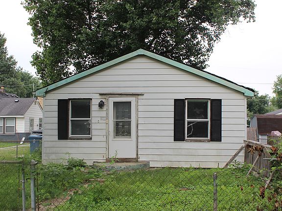 3rd image of 3312 S McClure St