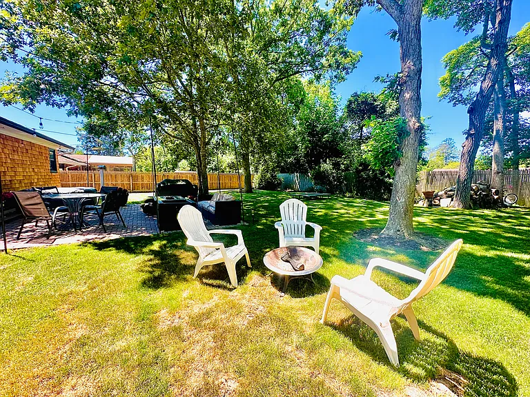 45 Yale Dr — Photo 13