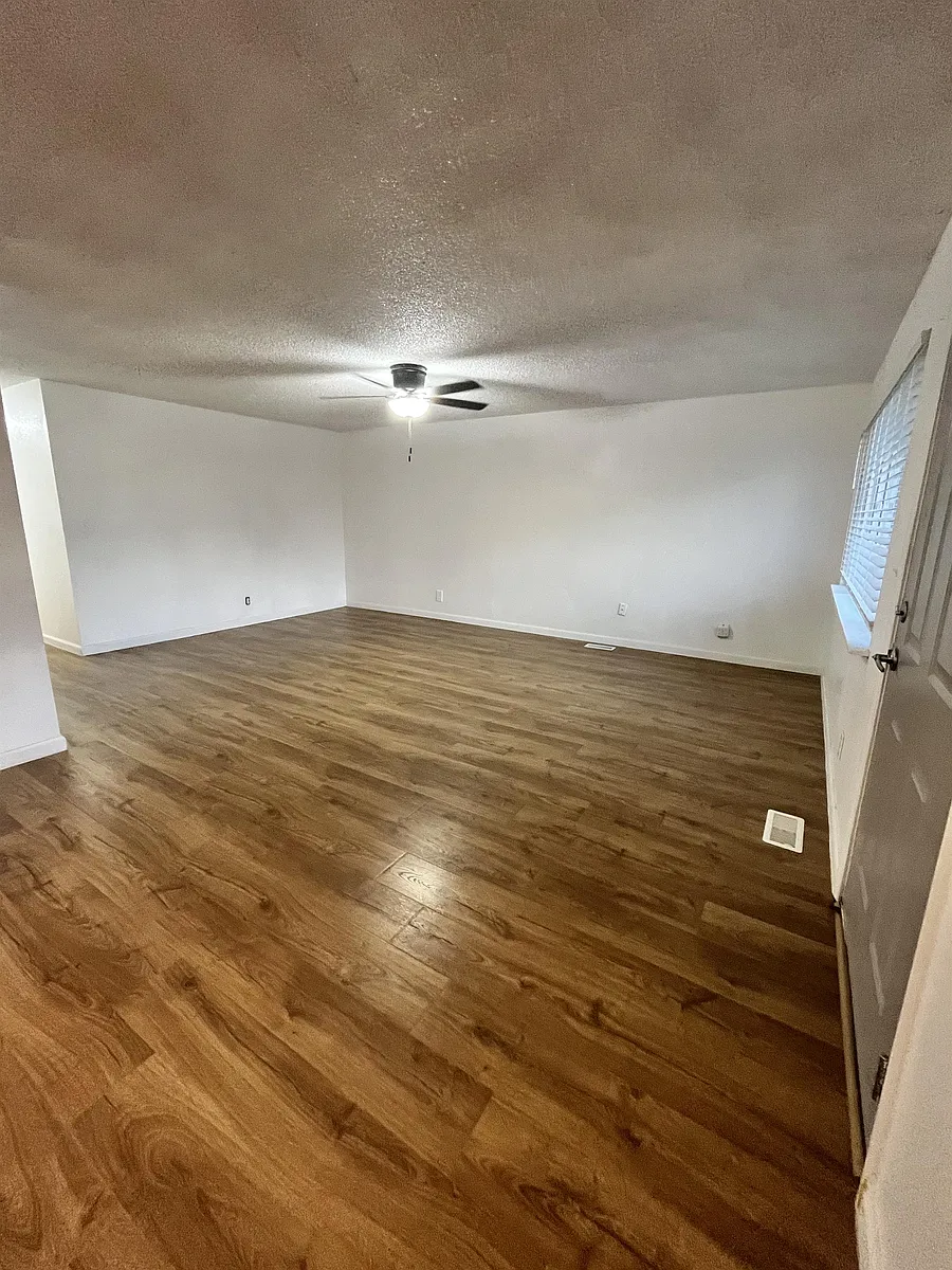 Building Photo - 1240 N 2 E