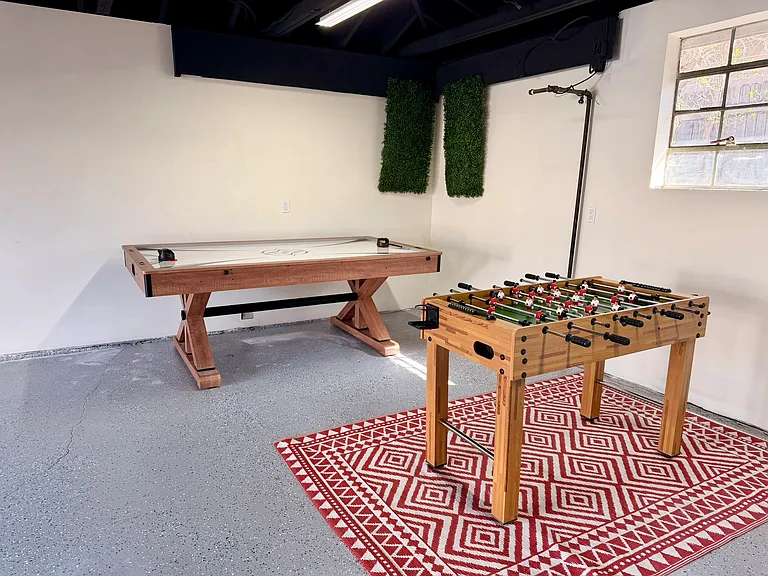 Garage game room