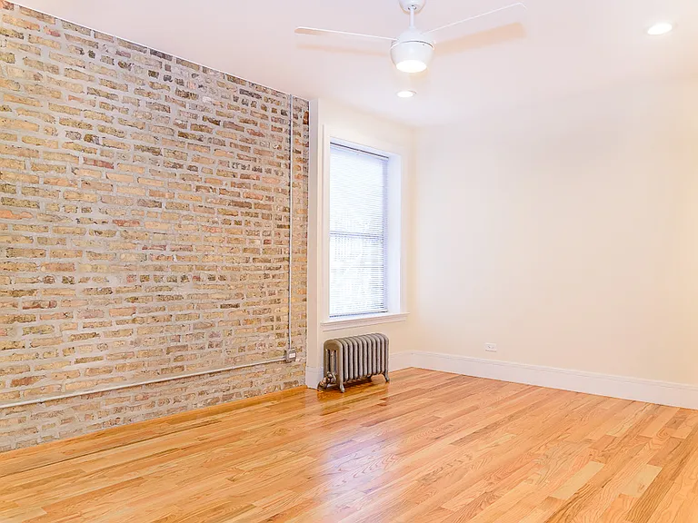 6529 N Lakewood Ave #1 — Photo 2