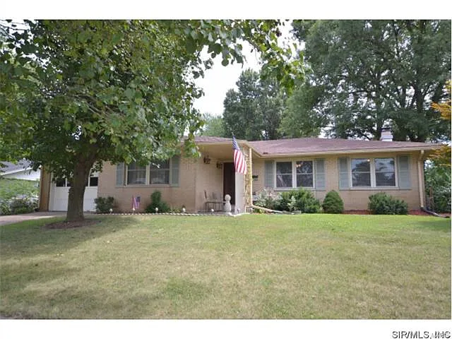 16 Wilson Park Dr photo 1