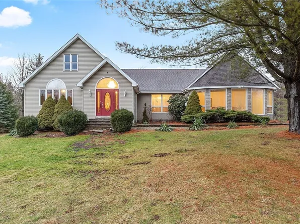 3833 Howlett Hill Rd, Syracuse, NY 13215