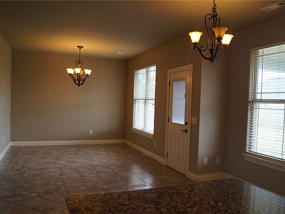 4th image of 4823 Homespun Dr