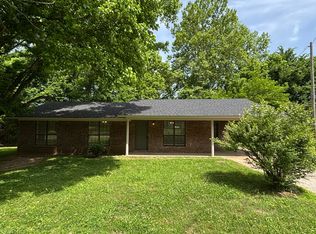 578 Robbindale Ln, Holly Springs, MS 38635